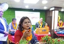 सन्तोषले प्रत्यक्ष गाए मुक्तक, बन्यो ऐतिहासिक